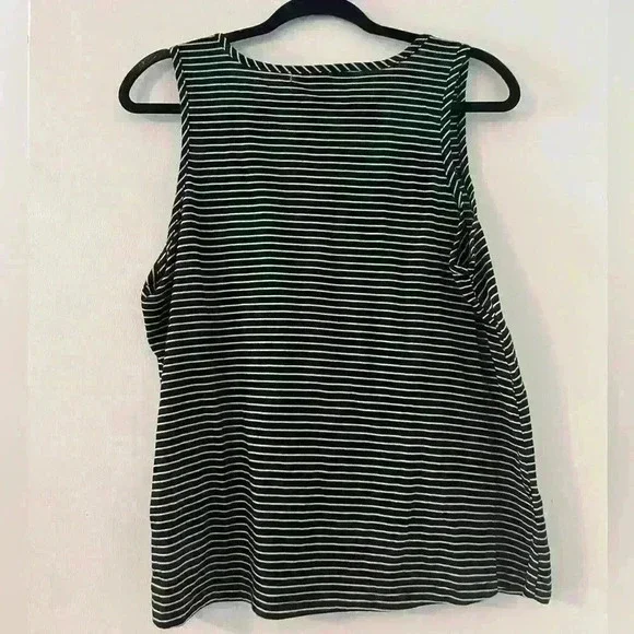 French Laundry brand tank with ruffle detail size XL (K107) - Picture 4 of 5